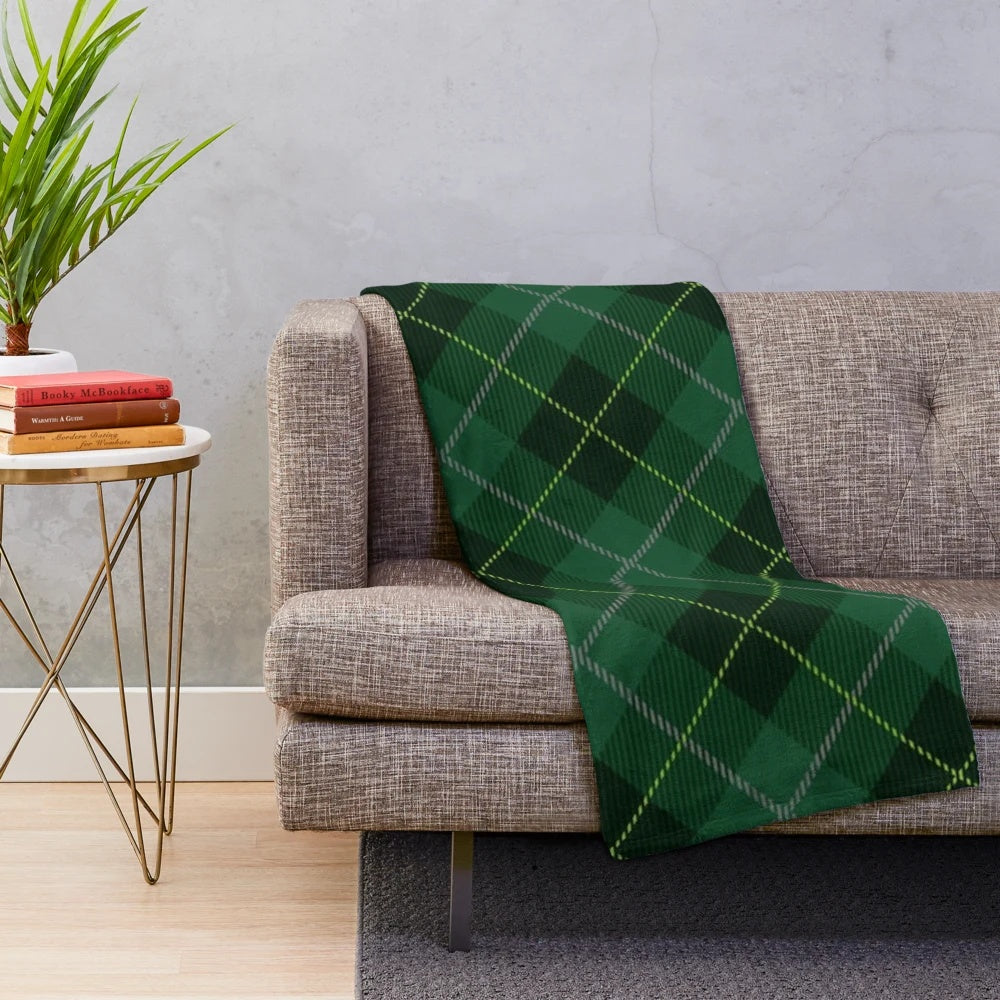 Green and red plaid tartan pattern plush blanket