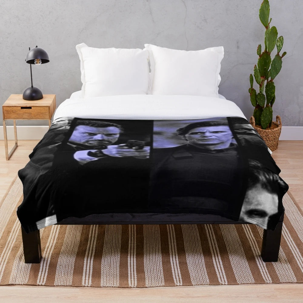Heat (1995) movie-themed plush blanket featuring Robert De Niro and Al Pacino