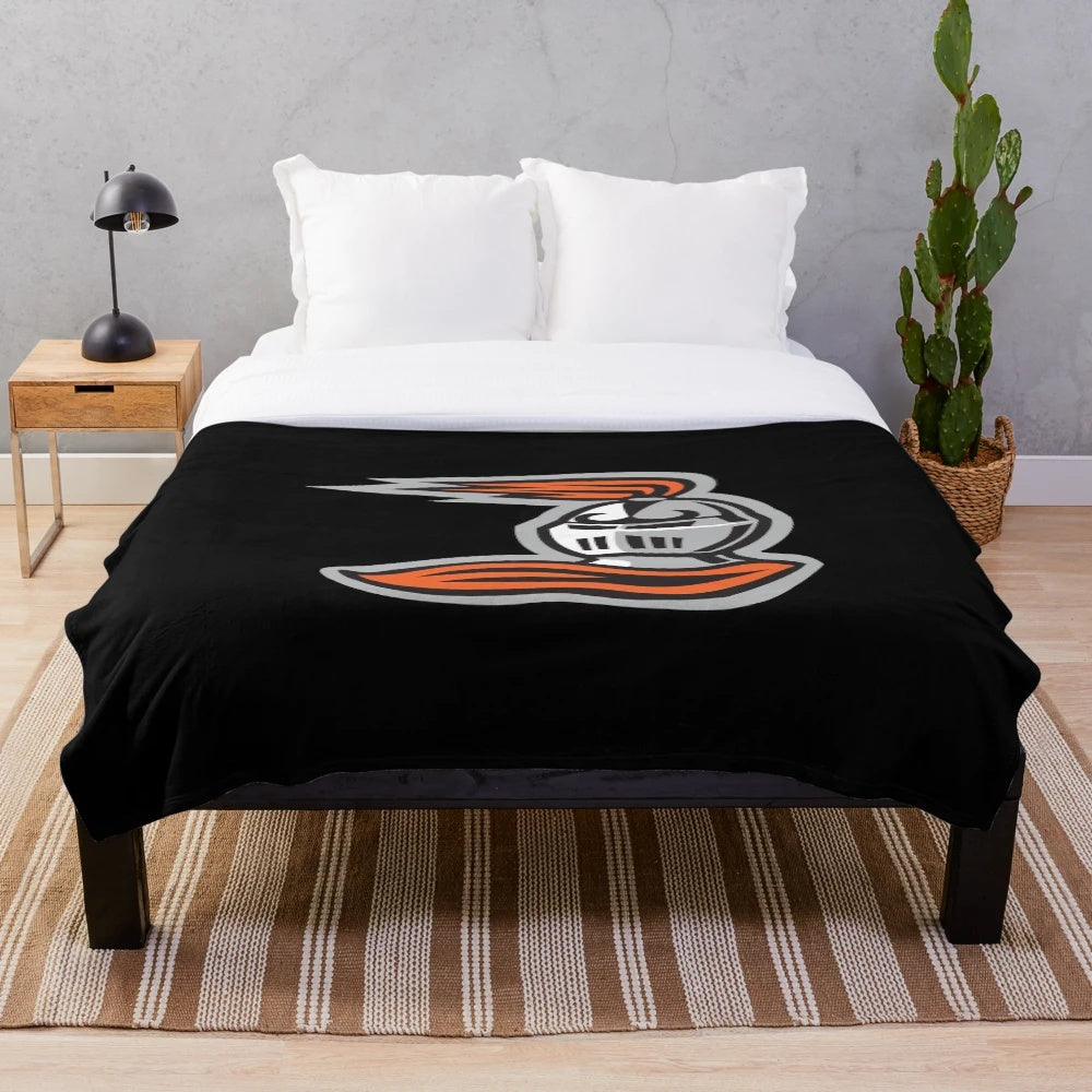 Soft plush blanket in college-inspired Heidelberg style design