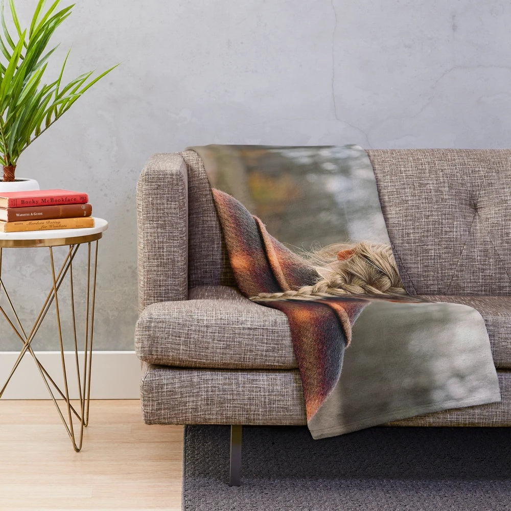 Plush horse print blanket for a cozy and comfortable home
