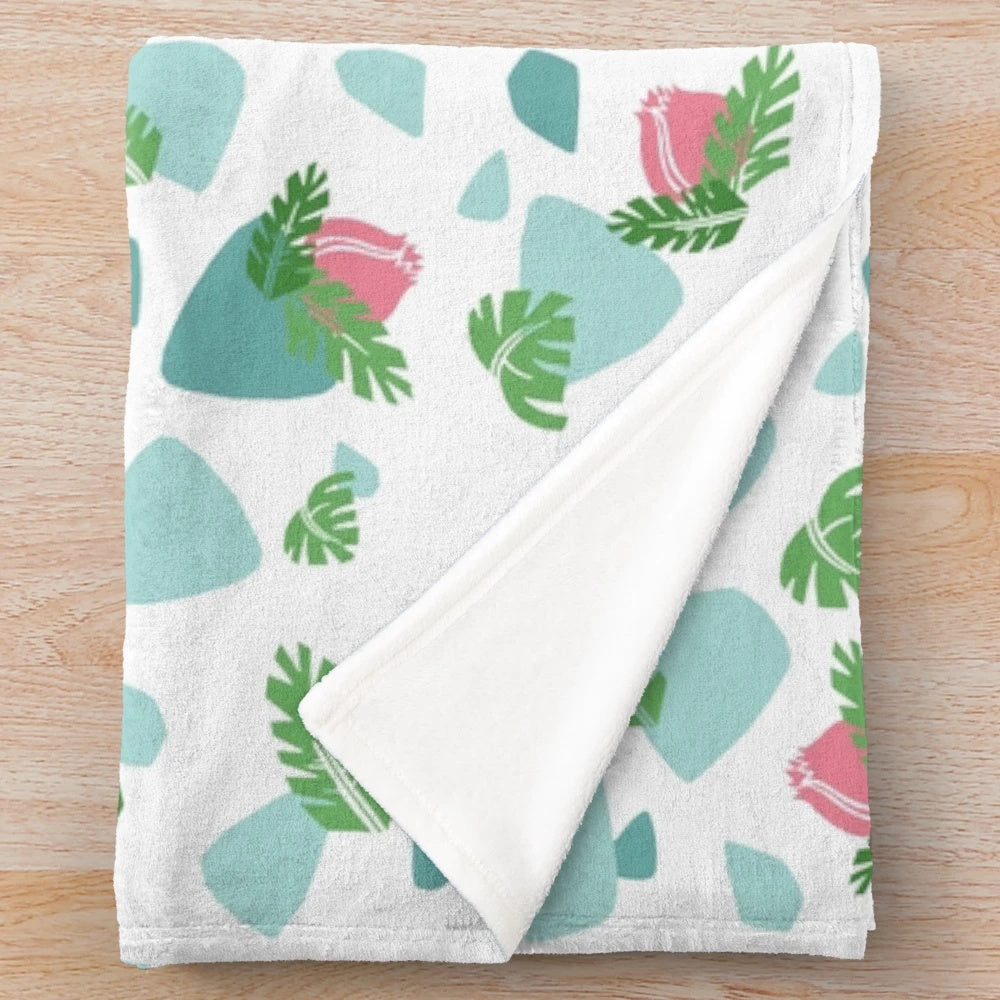 Ivysaur-patterned plush blanket for Pokemon enthusiasts