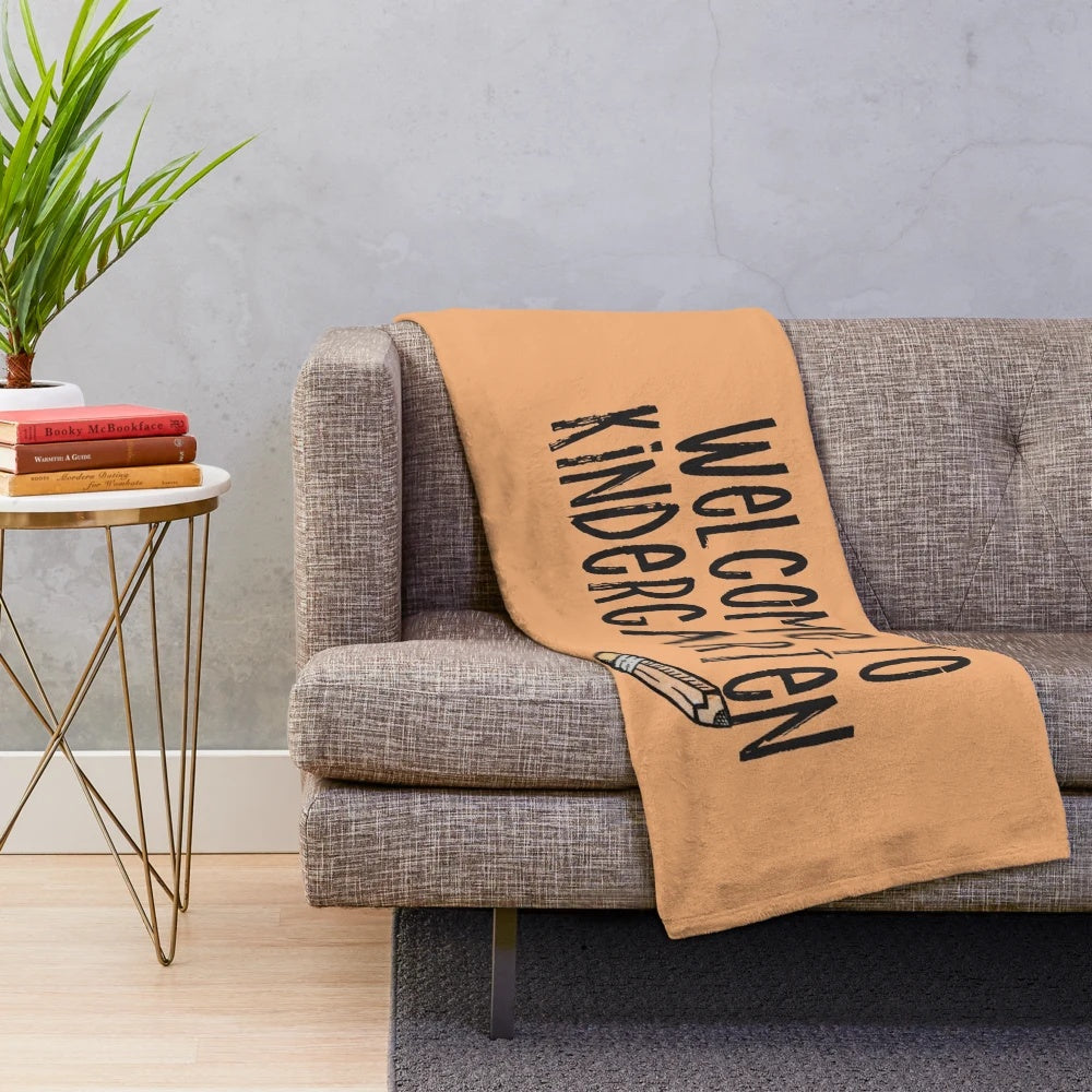Kindergarten teacher plush blanket with welcome to kindergarten design