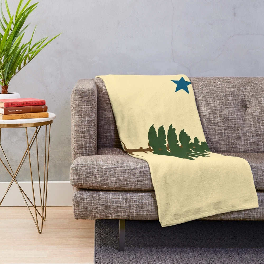 Maine Flag 1901 Inspired Plush Blanket