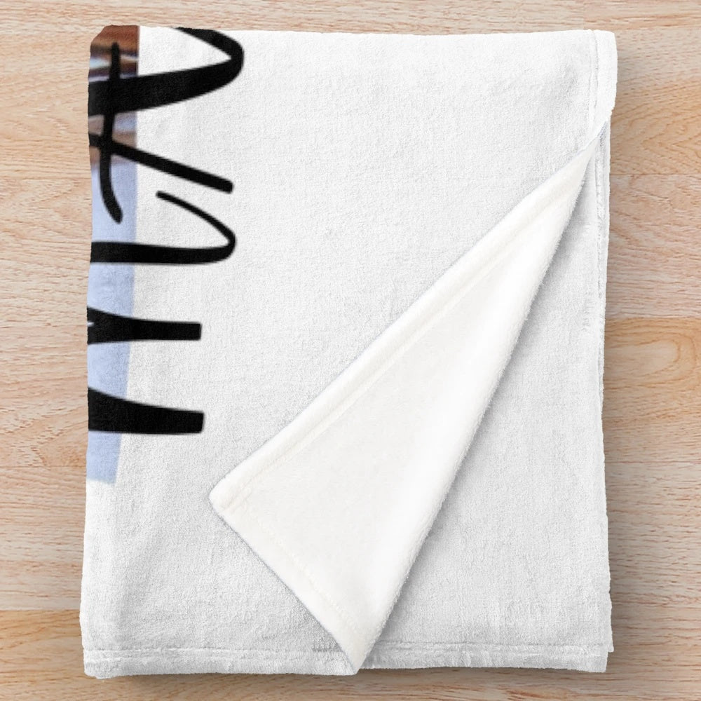 Soft and plush blanket inspired by the popular K-pop group Mamamoo