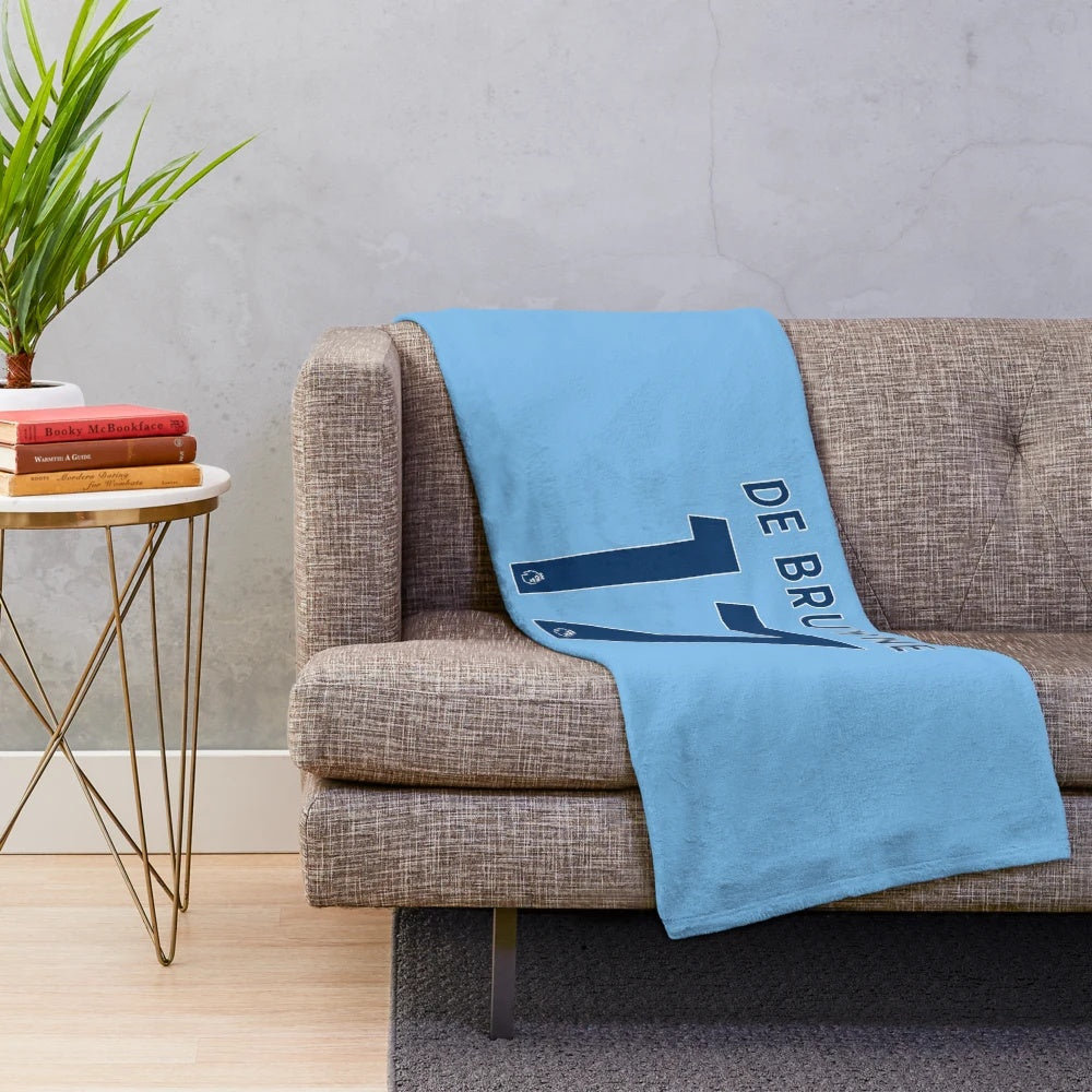 Manchester City plush blanket with Kevin De Bruyne design