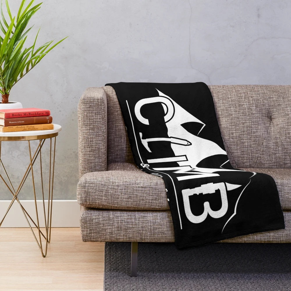 Plush mountain-themed blanket for outdoor enthusiasts and hikers