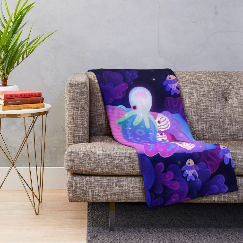 Octopus plush blanket for a cozy, marine-inspired sleep