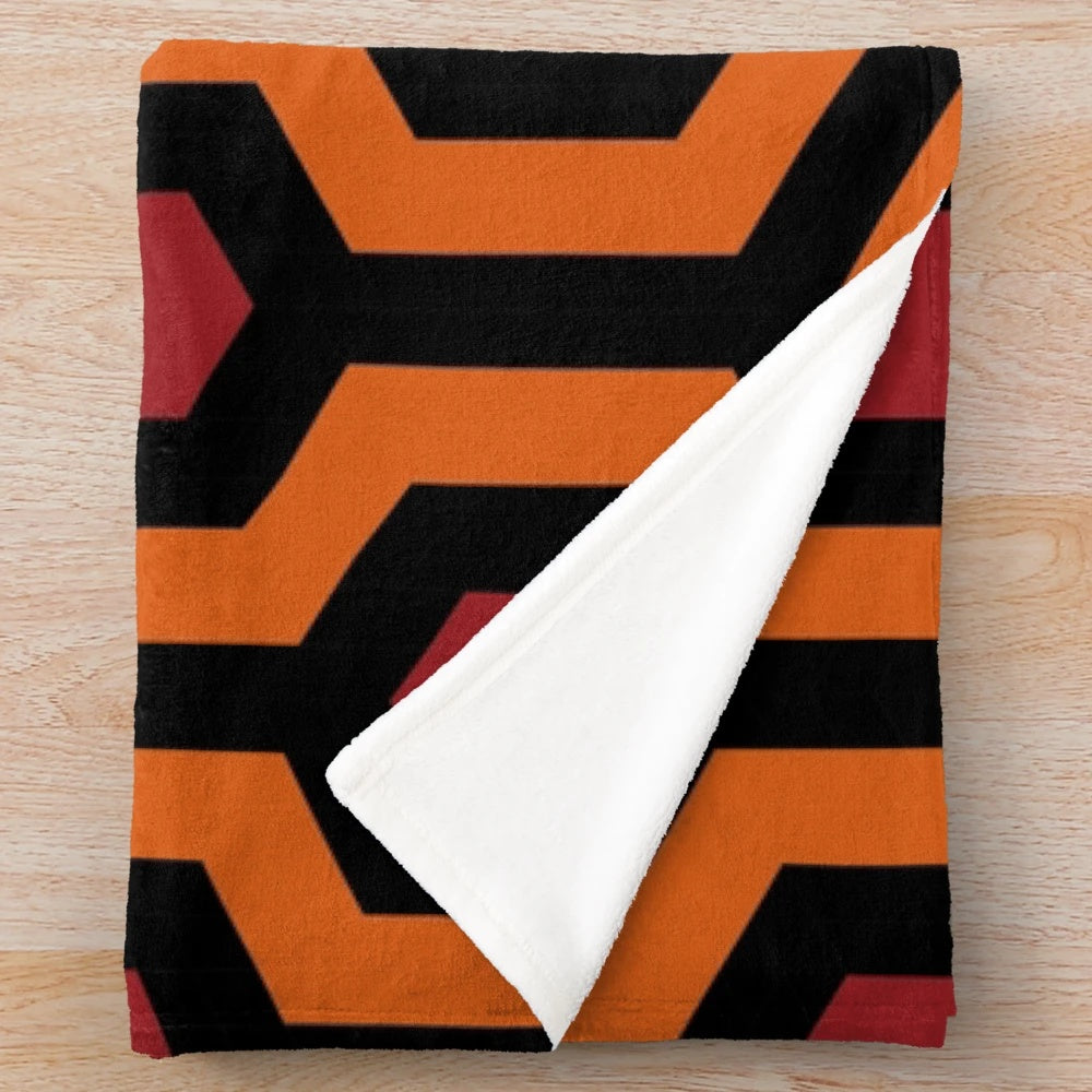 Overlook pattern plush blanket with geometric hexagonal design