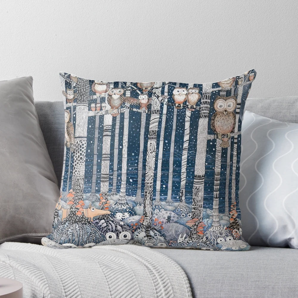 Decorative forest-themed pillow with an owl design, perfect for adding a touch of nature to your home.