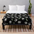 Panda pattern plush blanket with a cute, nature-inspired design
