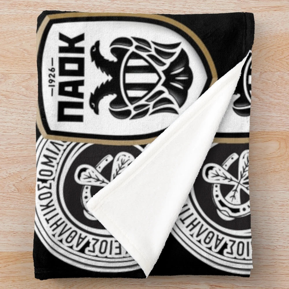 Paok plush blanket with double layer design