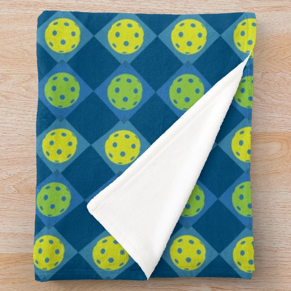 Pickleball plush blanket with vibrant court design