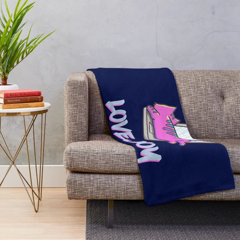 Soft and plush blanket for a comfortable and cozy home