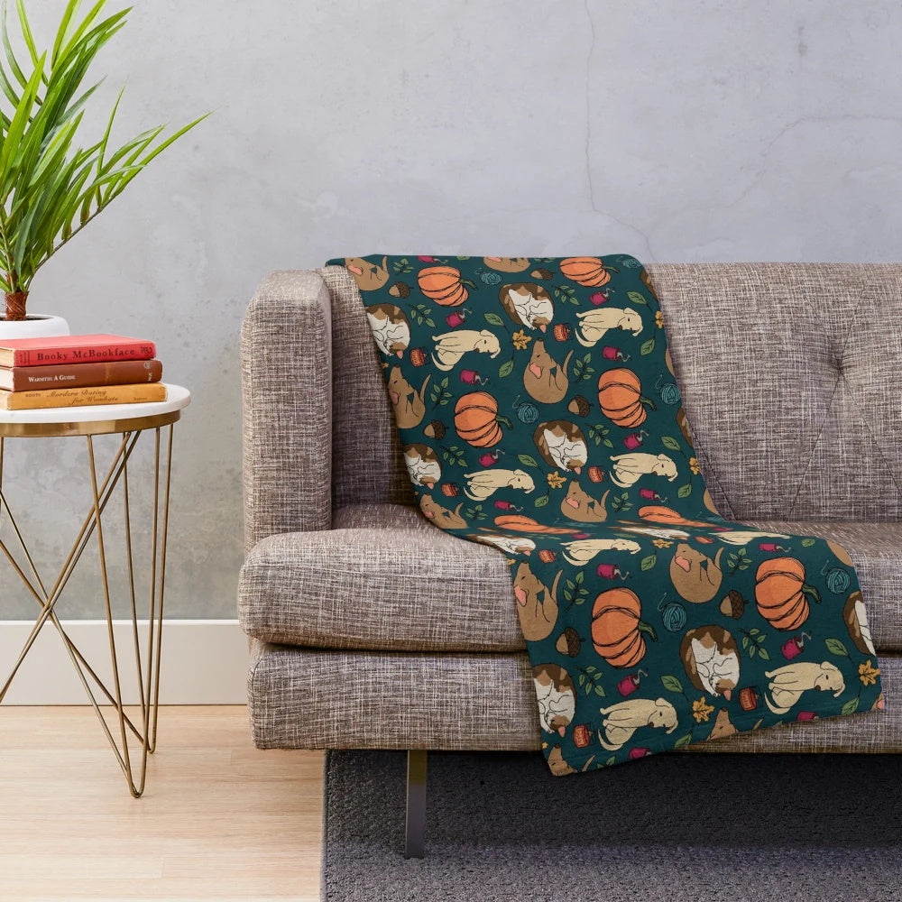 Plush blanket with autumn-themed pet design
