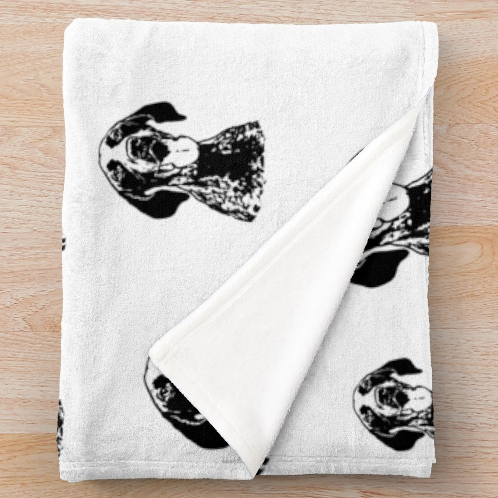 Soft and Plush Blanket Featuring a Charming German Shorthaired Pointer Design