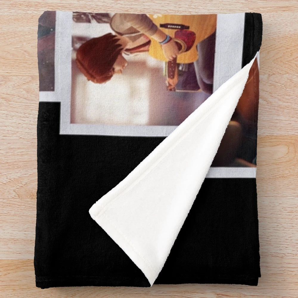Life is Strange Chloe and Max Plush Blanket