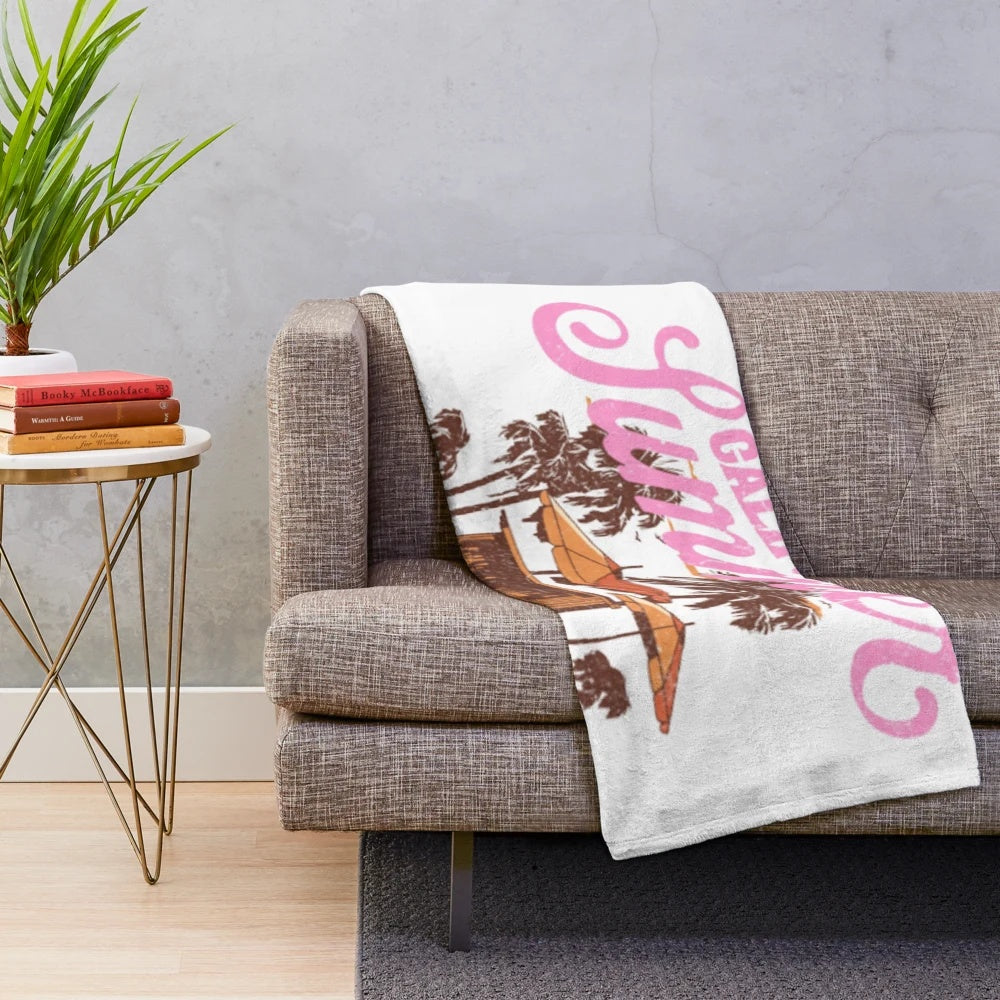 Soft and Cozy Plush Blanket Perfect for Beach Trips and Outdoor Hobbies