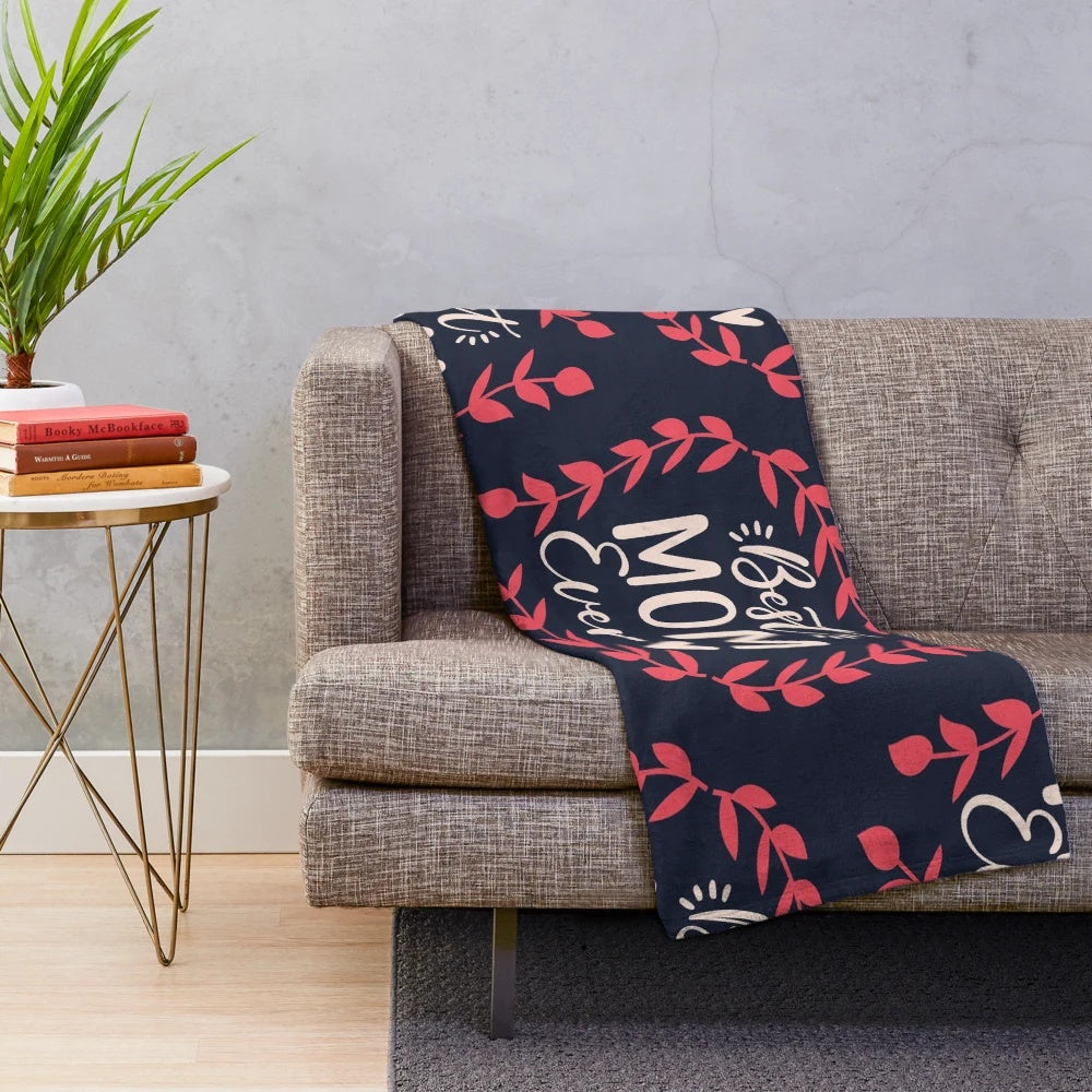 Soft and Comfortable Plush Blanket with "Best Mom Ever" Text
