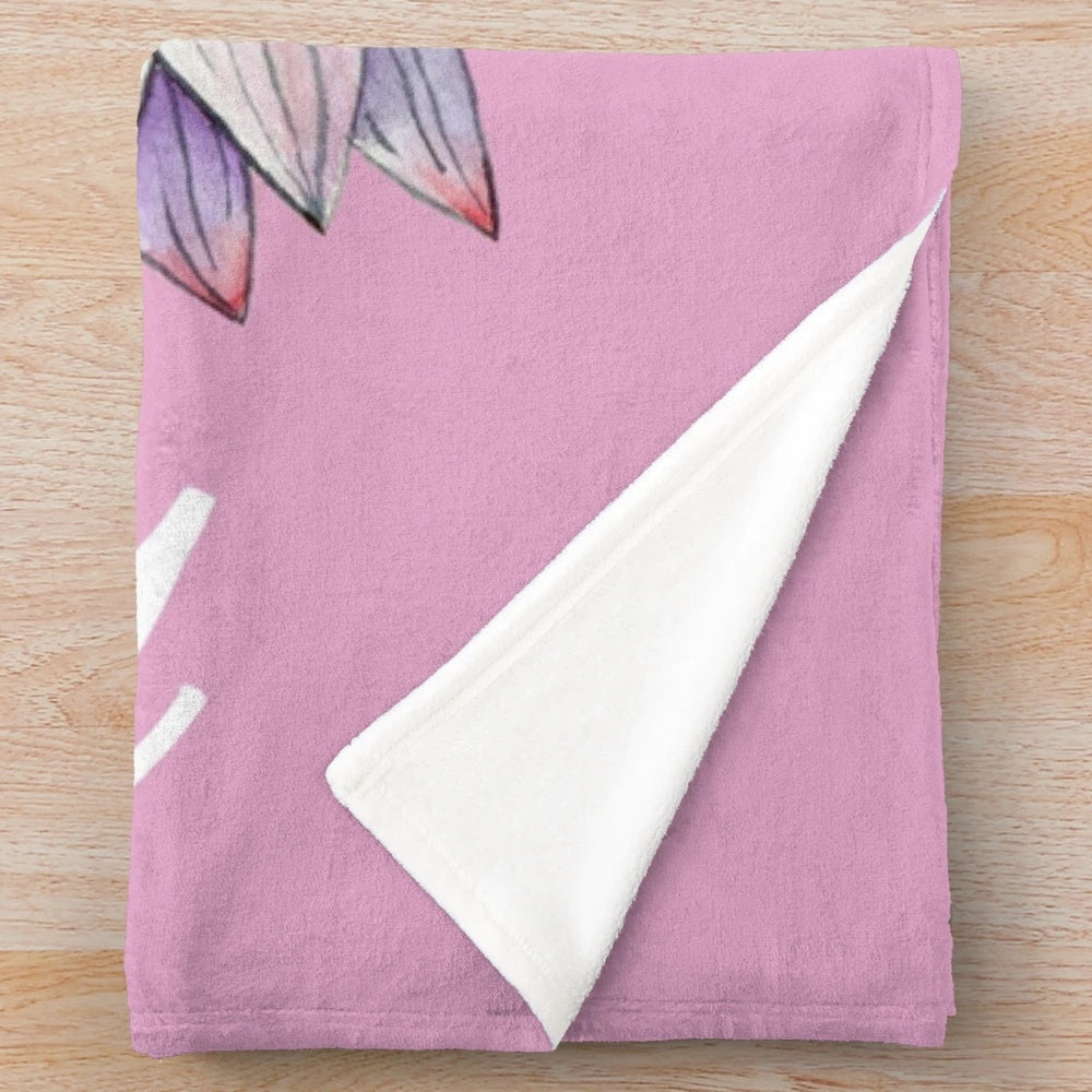 Soft floral plush blanket, a heartfelt gift for grandma from grandchildren