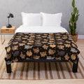 Plush blanket with big cat print design