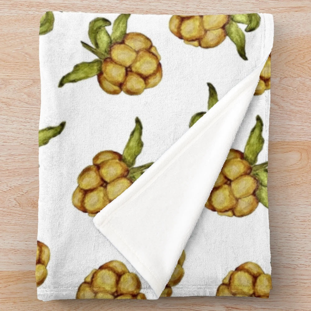 Salmonberry pattern plush blanket