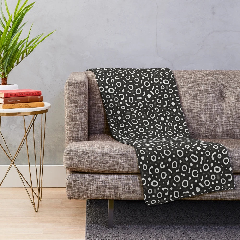 Spotted eagle ray pattern plush blanket