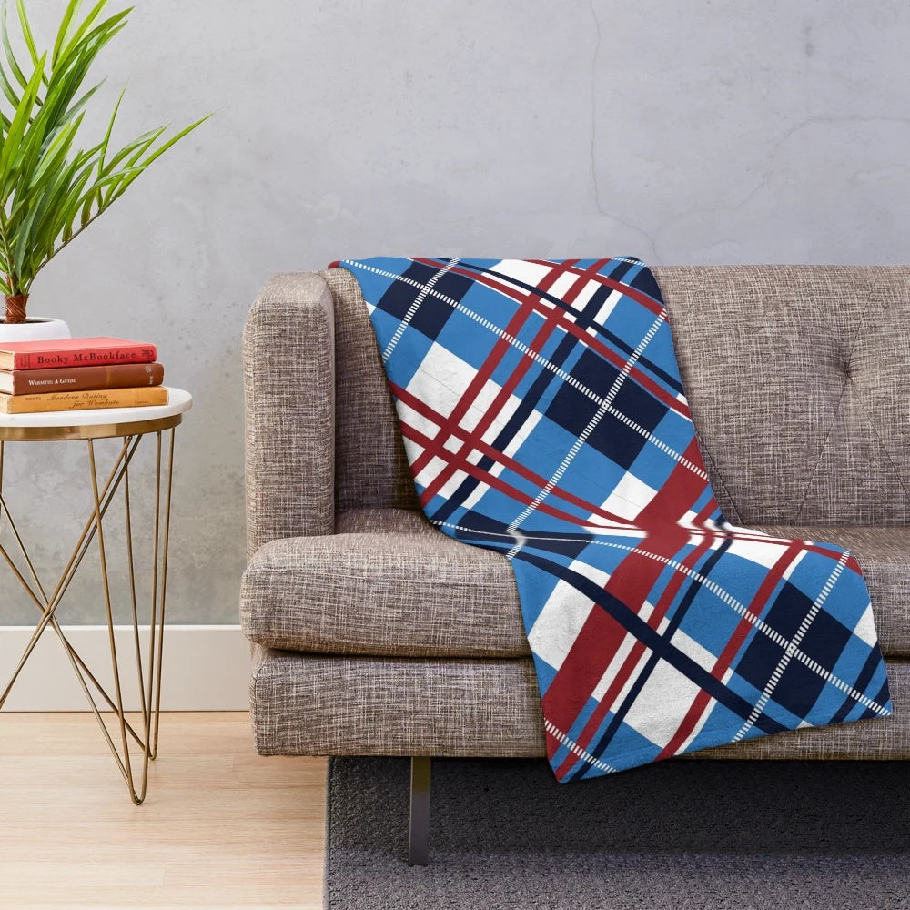 Plush blanket with traditional Scottish tartan pattern