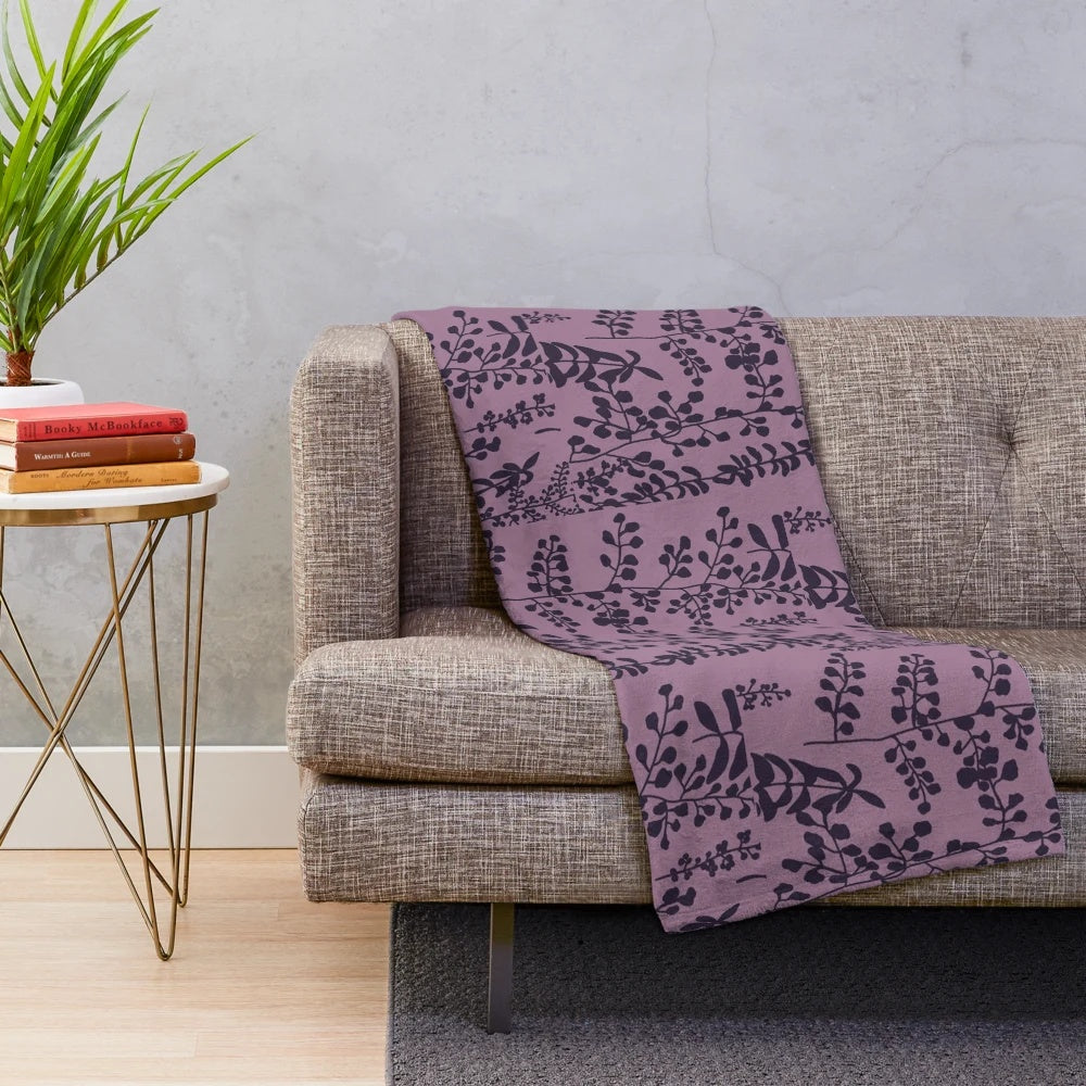 Soft, plush throw blanket with Twilight-inspired design