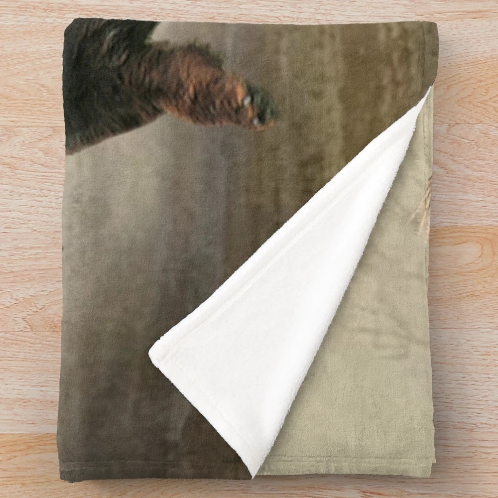 Pudelpointer plush blanket with nature motif