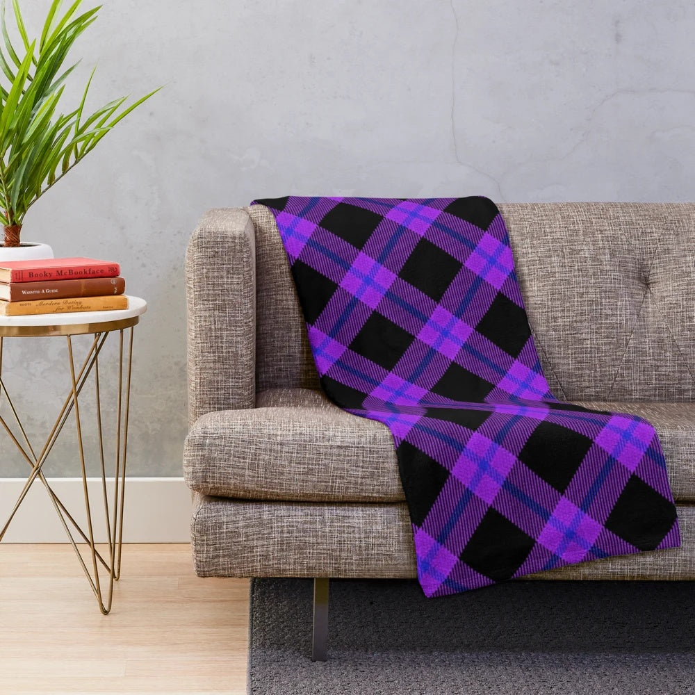 Purple plaid plush blanket with soft flannel material