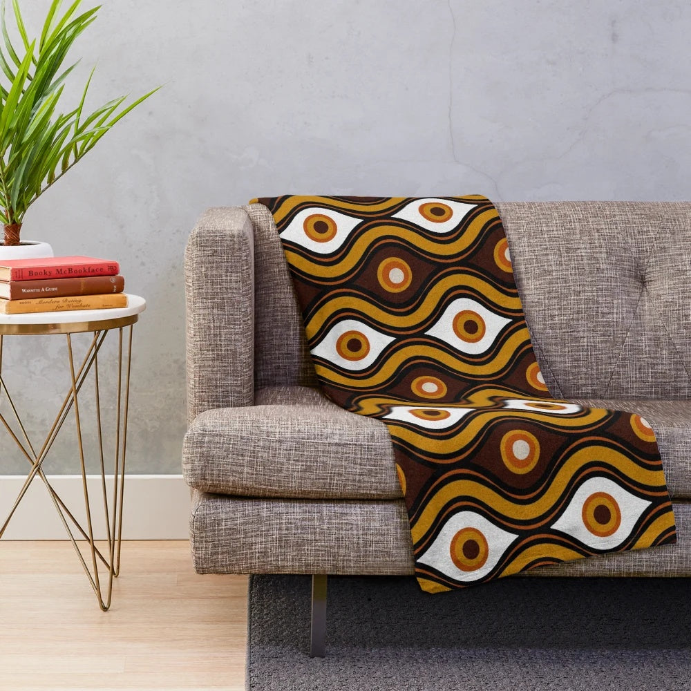 Plush retro 70s style blanket with colorful vintage pattern