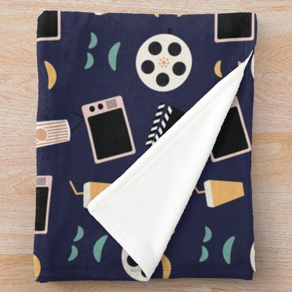 Retro cinema pattern plush blanket