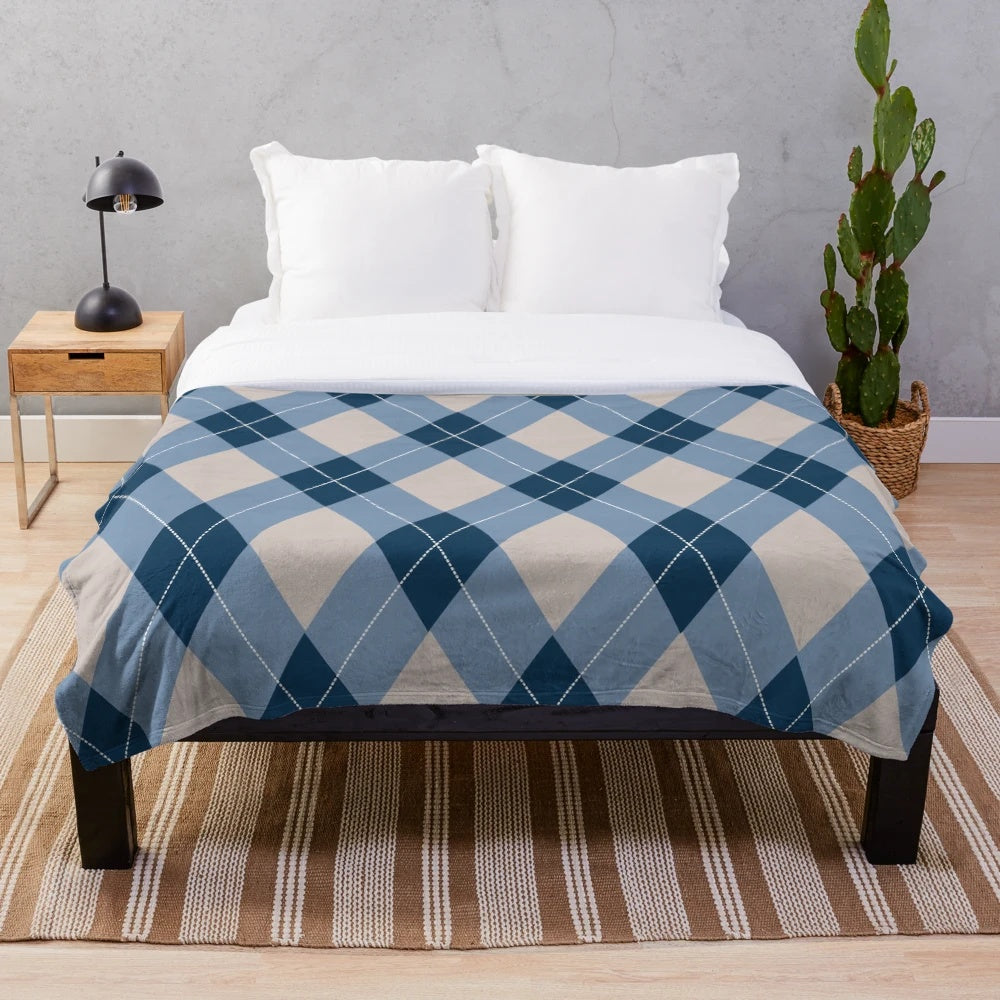 Scottish fabric plush blanket with tartan pattern