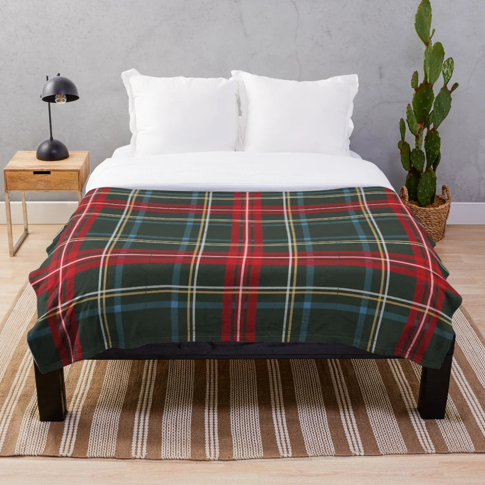 Soft and warm Scottish tartan pattern plush blanket