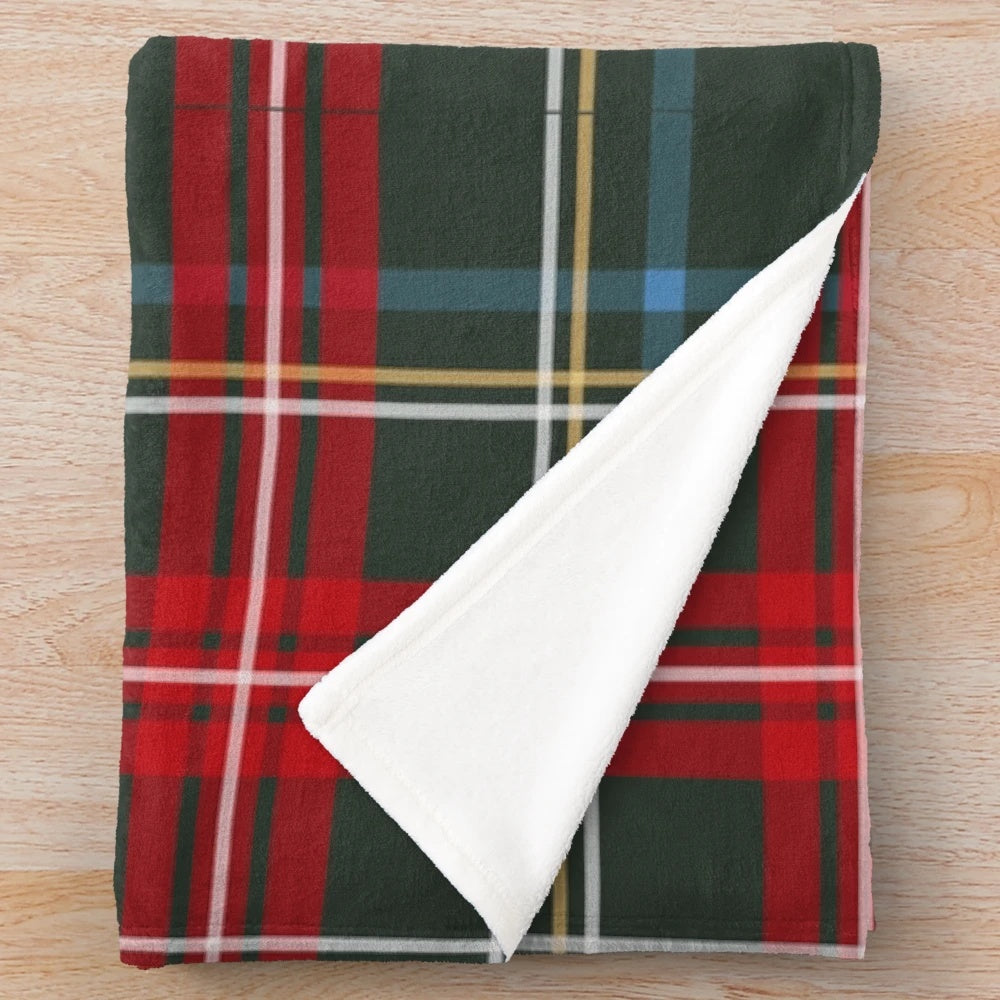 Soft and warm Scottish tartan pattern plush blanket