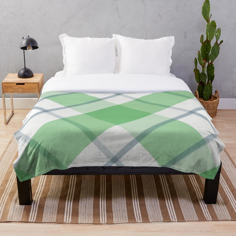 Scottish tartan plaid pattern plush blanket for cozy home decor