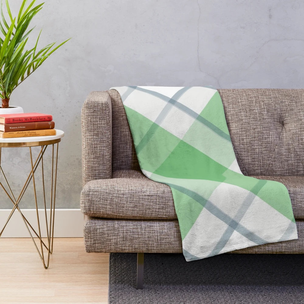Scottish tartan plaid pattern plush blanket for cozy home decor
