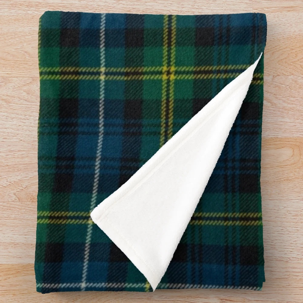 Scottishh tartan plush blanket with tartan pattern