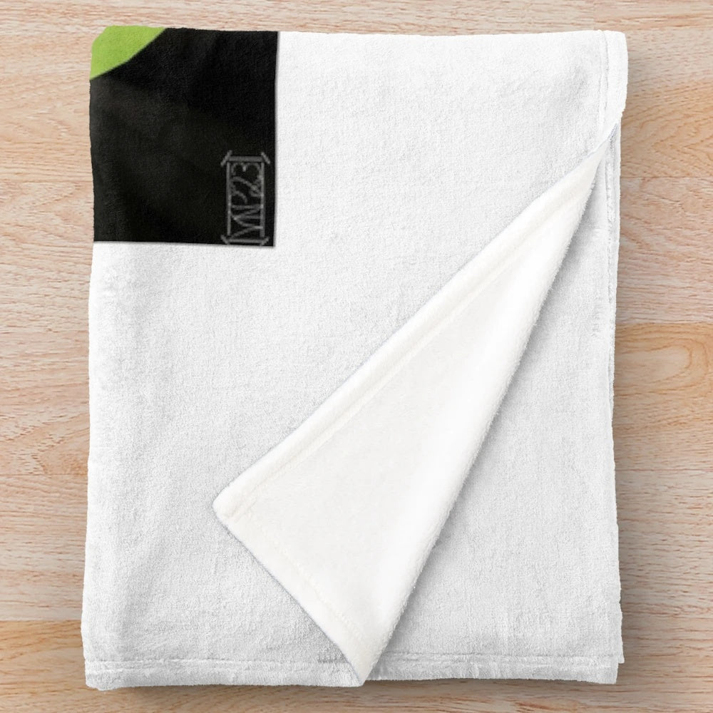 Plush seasonal blanket with nature-inspired design