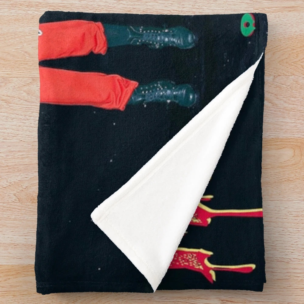 SHINee-inspired plush blanket with group members' names