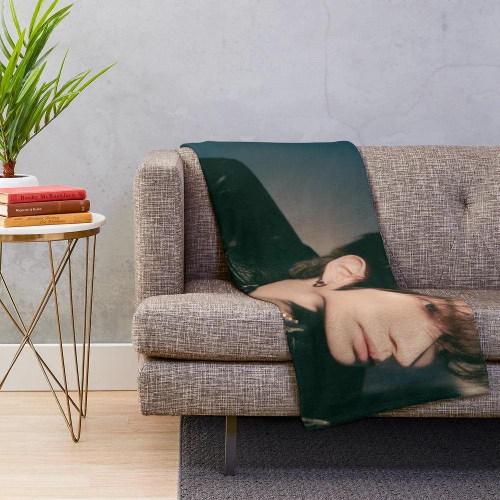 Stray Kids Leeknow inspired plush blanket featuring the popular K-pop idol