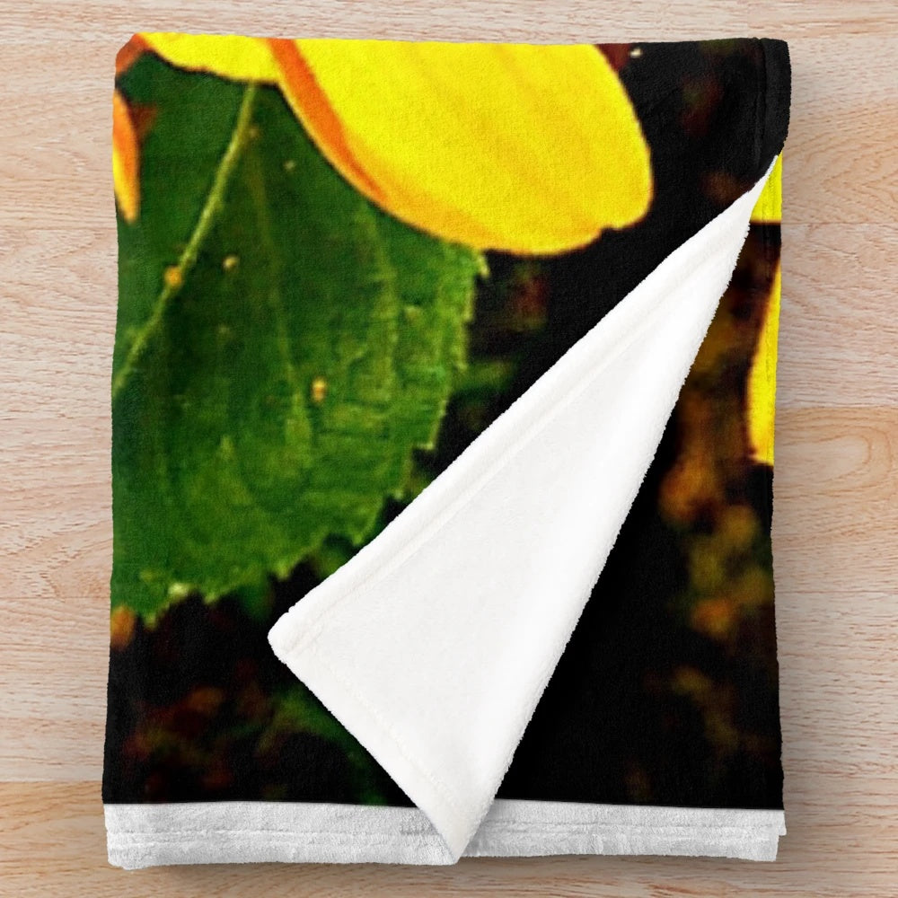 Sunflower plush blanket with soft, nature-inspired design