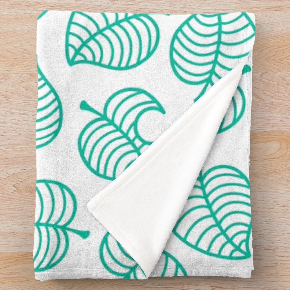Tanuki Leaf Plush Blanket with Soft, Cozy Fabric