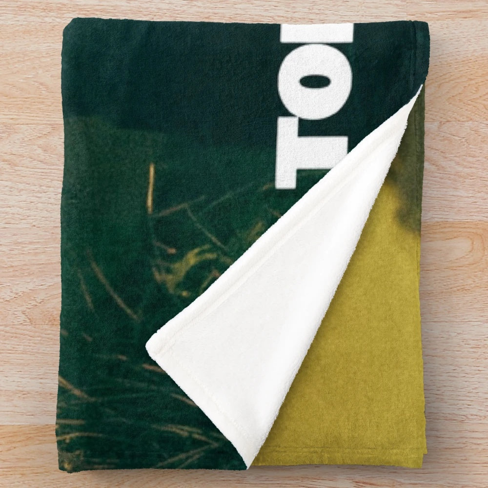 Tom Grennan-inspired plush blanket for cozy summer evenings