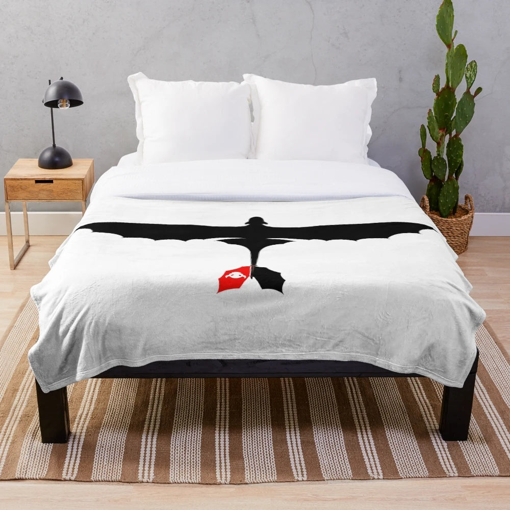 Toothless-inspired plush blanket featuring the iconic night fury dragon from How to Train Your Dragon