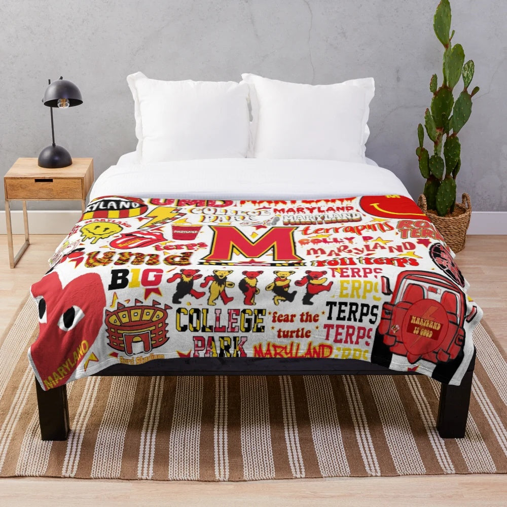 Soft and comfortable UMD Terrapins college plush blanket