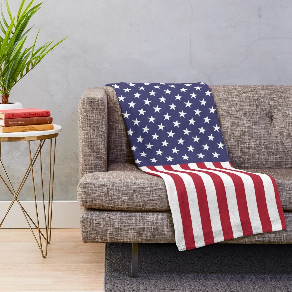 Soft and plush USA flag-themed throw blanket