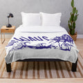 Plush wave-patterned blanket for relaxation and comfort