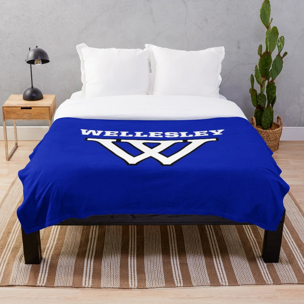 Wellesley College plush blanket with soft, warm fabric
