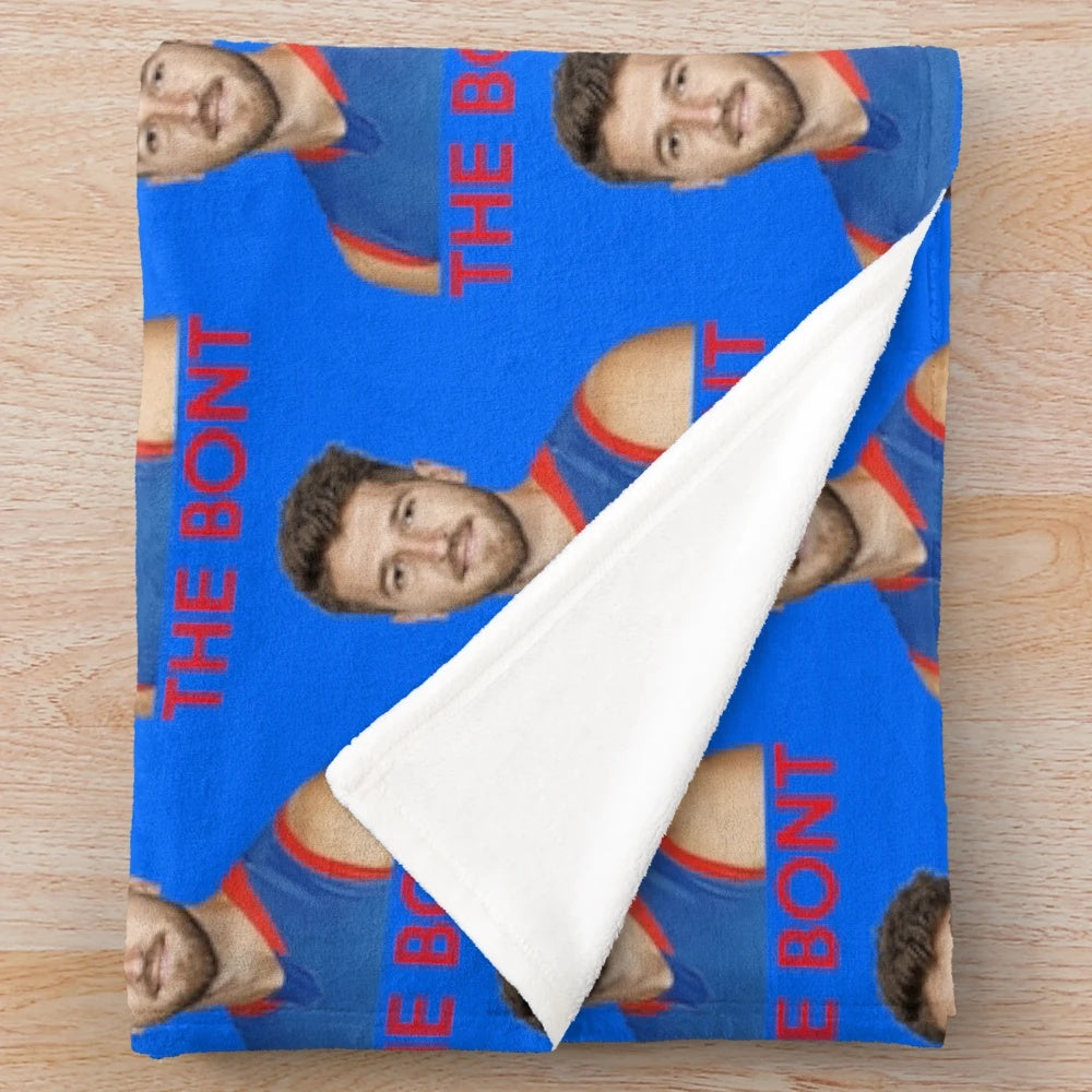 Western Bulldogs plush blanket featuring Marcus Bontempelli